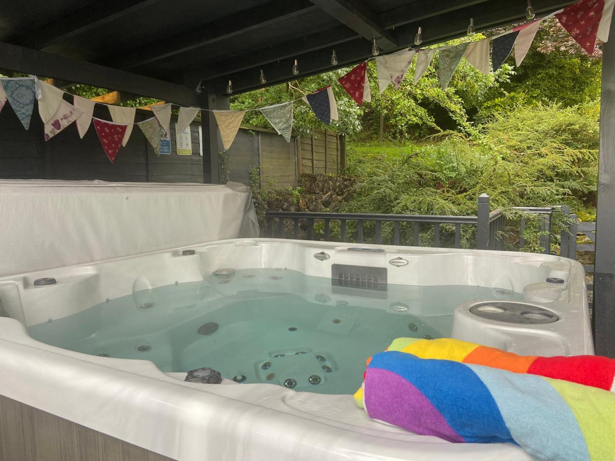 Carreg Y Garth Isaf - Hot Tub Nr Zip World Bangor (Gwynedd) Exterior foto